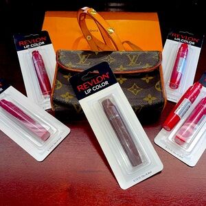 Last One Revlon Lip Color Cushion Lip Tint Brown